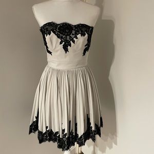 Robert Rodriguez Size 2 gorgeous dress